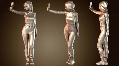 3D модель Красивая девушка делает селфи (STL)